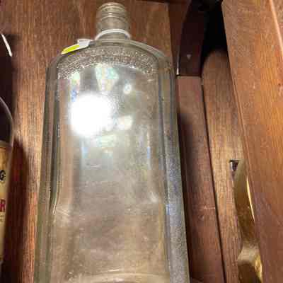 Glass bottle