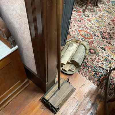 Wood vacuum cleaner