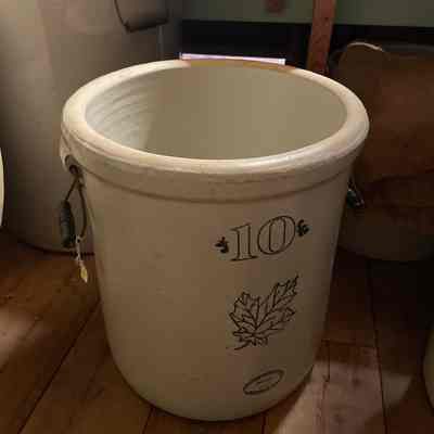Stoneware Pot