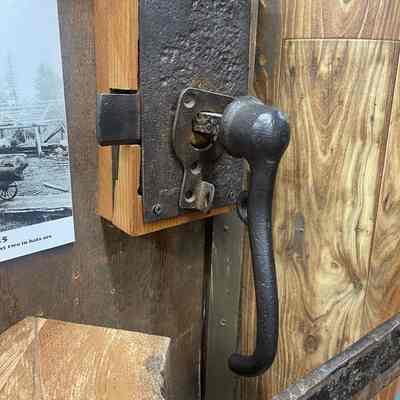 Cast Iron Door Latch