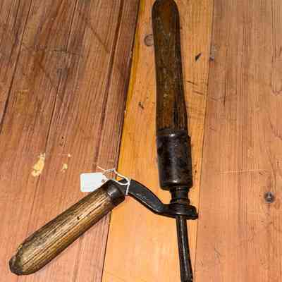Saw Handle