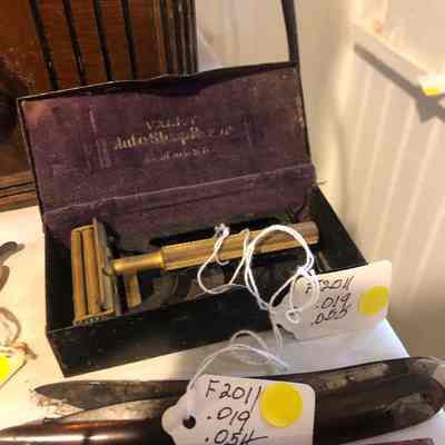 Auto Strop Razor Case