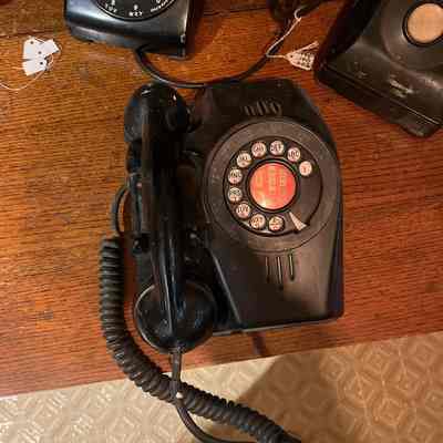 Rotary wall phone