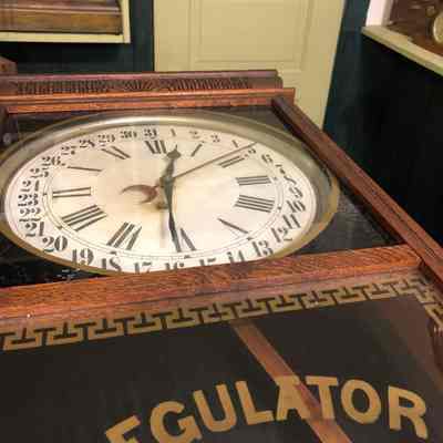 Regulator Clock
