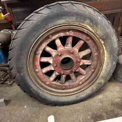 Dunlop Traction Tire