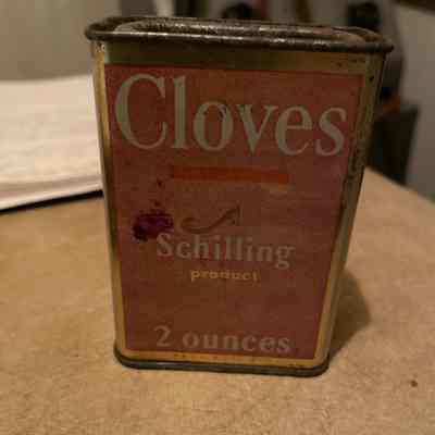 Schilling Cloves Tin