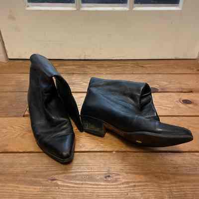 Women’s black boots