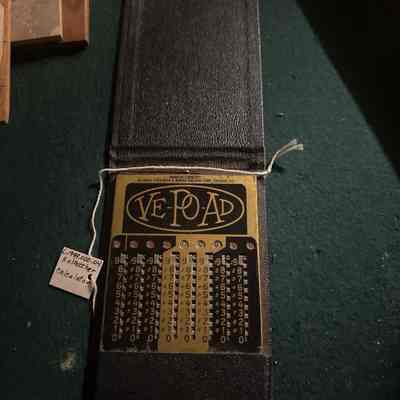 Metal calculator