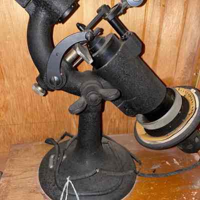 Microscope