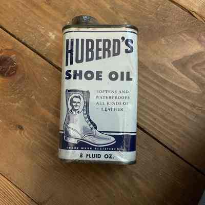 Shoe oil can