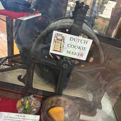 Dutch Cookie Maker