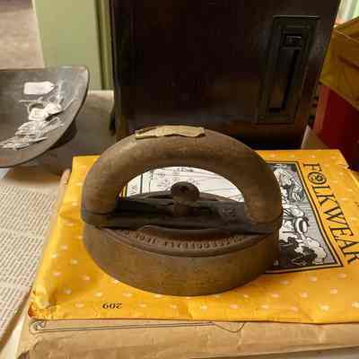 Clothes Iron