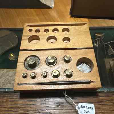 Scale weights