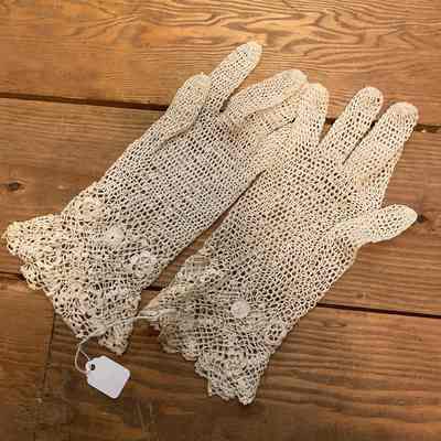 Crochet gloves