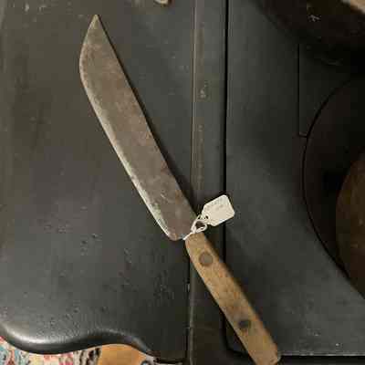 Knife w/ wood handle