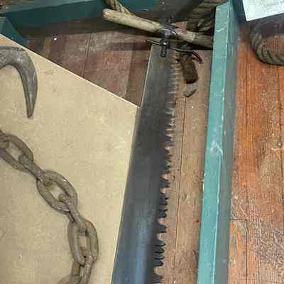 Crosscut Saw