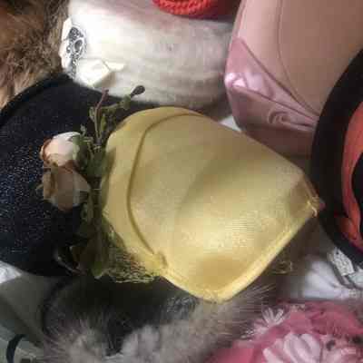 Yellow Bonnet