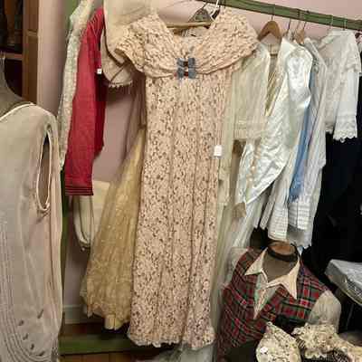 Pink lace dress w/ bows