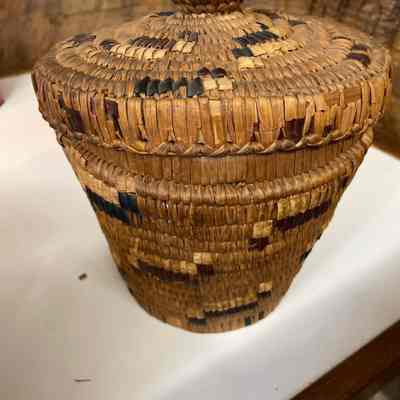 Storage Basket & Knobbed Lid