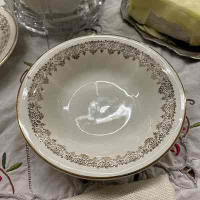 Gold & white small bowl