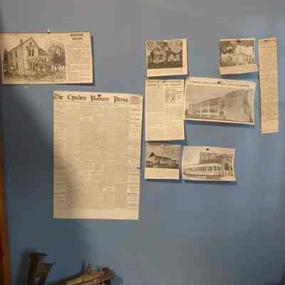 Wall Newspapers