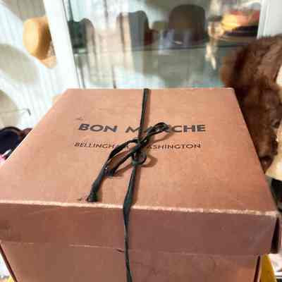 Bon Marche Hat Box