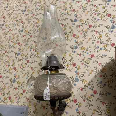 Wall oil lamp
