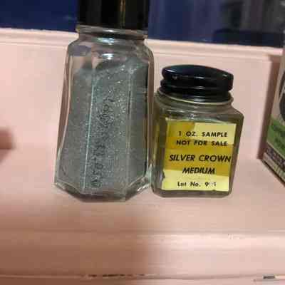 Silver Crown Powder Vials