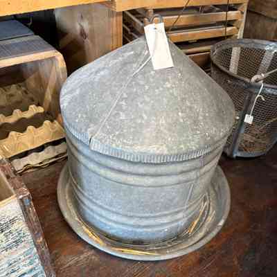 Chicken/poultry Waterer