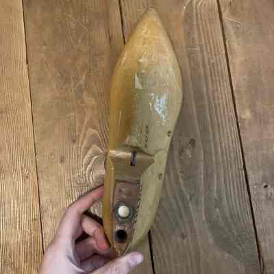 Large right shoe mold