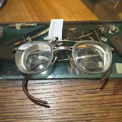 Bifocal glasses