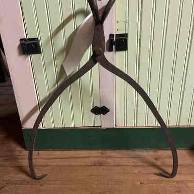Iron Ice Tongs