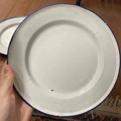 Porcelain plate w/ blue lining