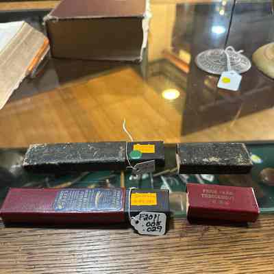 Straight razor cases