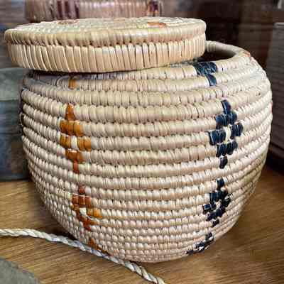 Thompson Style Basket & Lid