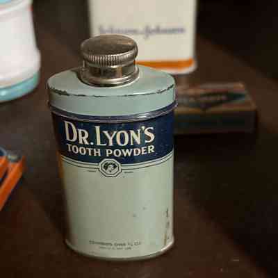 Dr. Lyon's Tooth Powder