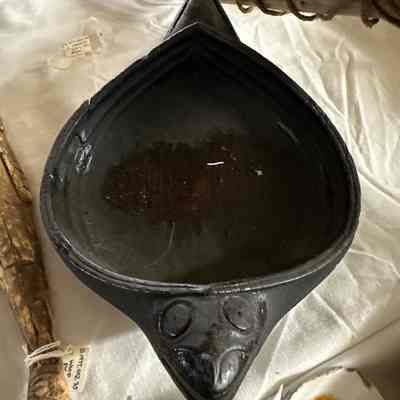 Carved Seal Oil bowl
