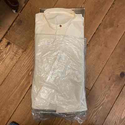 White dress shirt