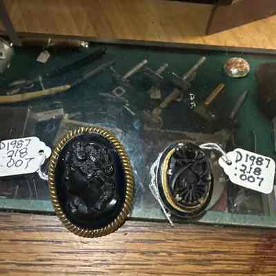 Cameo pins