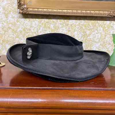 Black felt hat