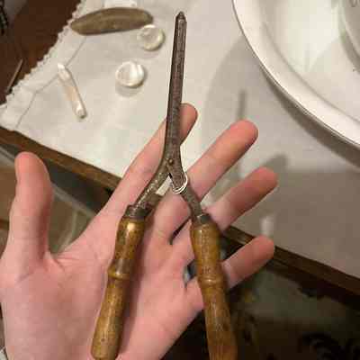19th century hair curling iron