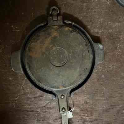 Cast Iron Waffle Maker