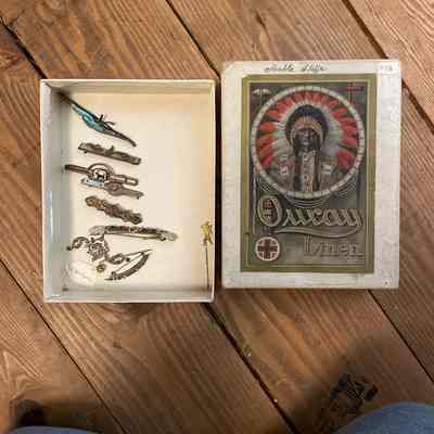 Box w/ pins