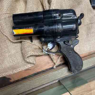 Tri-Barrel Japanese Flare Gun