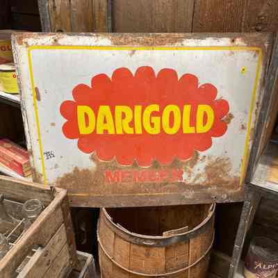Darigold Sign