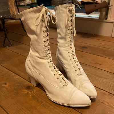 White lace up boots