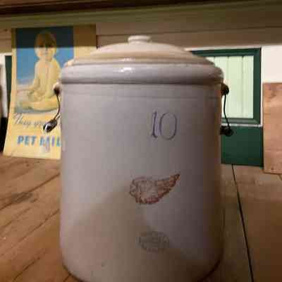 Ten Gallon Stoneware Red Wing Pot