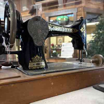 Singer Sewing Machine