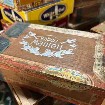 Robert Mantell Cigar Box