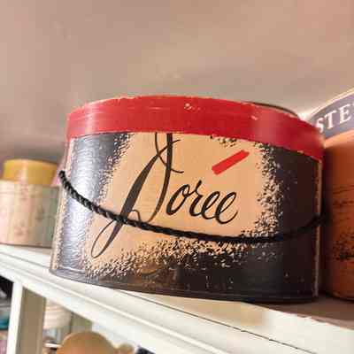 Dorée Hat Box